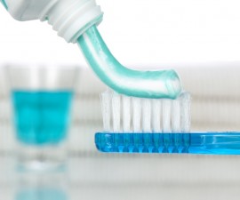 pasta do zęb&oacute;w